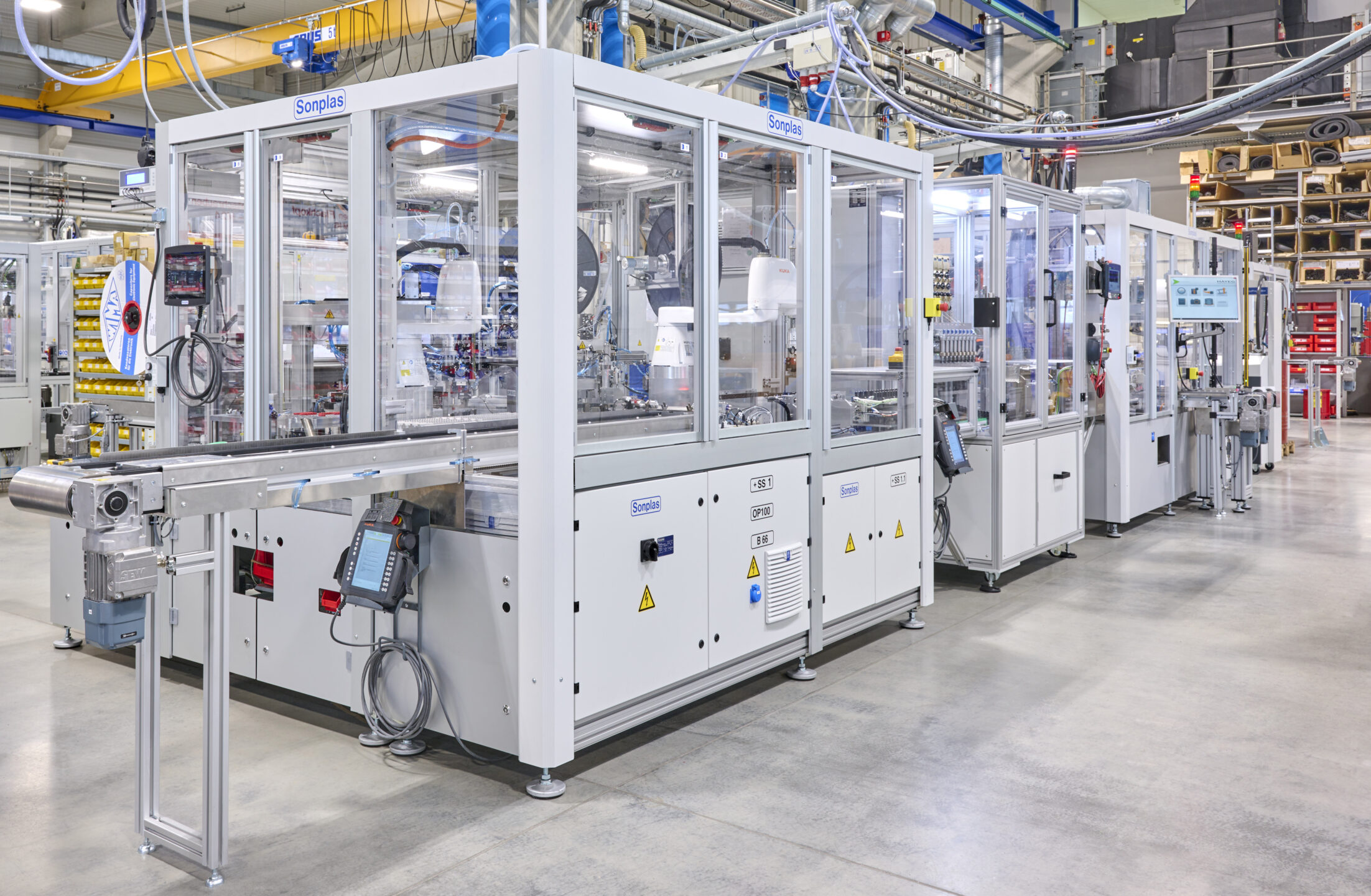 Seitliche Sicht auf Antennenmodul Montageanlage