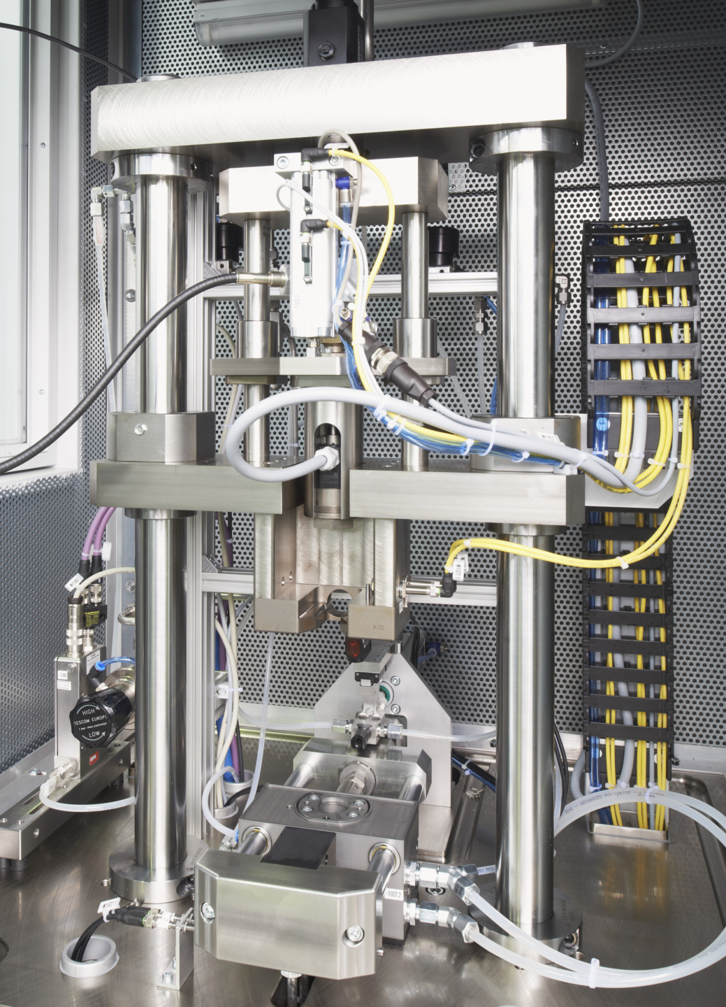 Vollautomatisierte Prüfstation