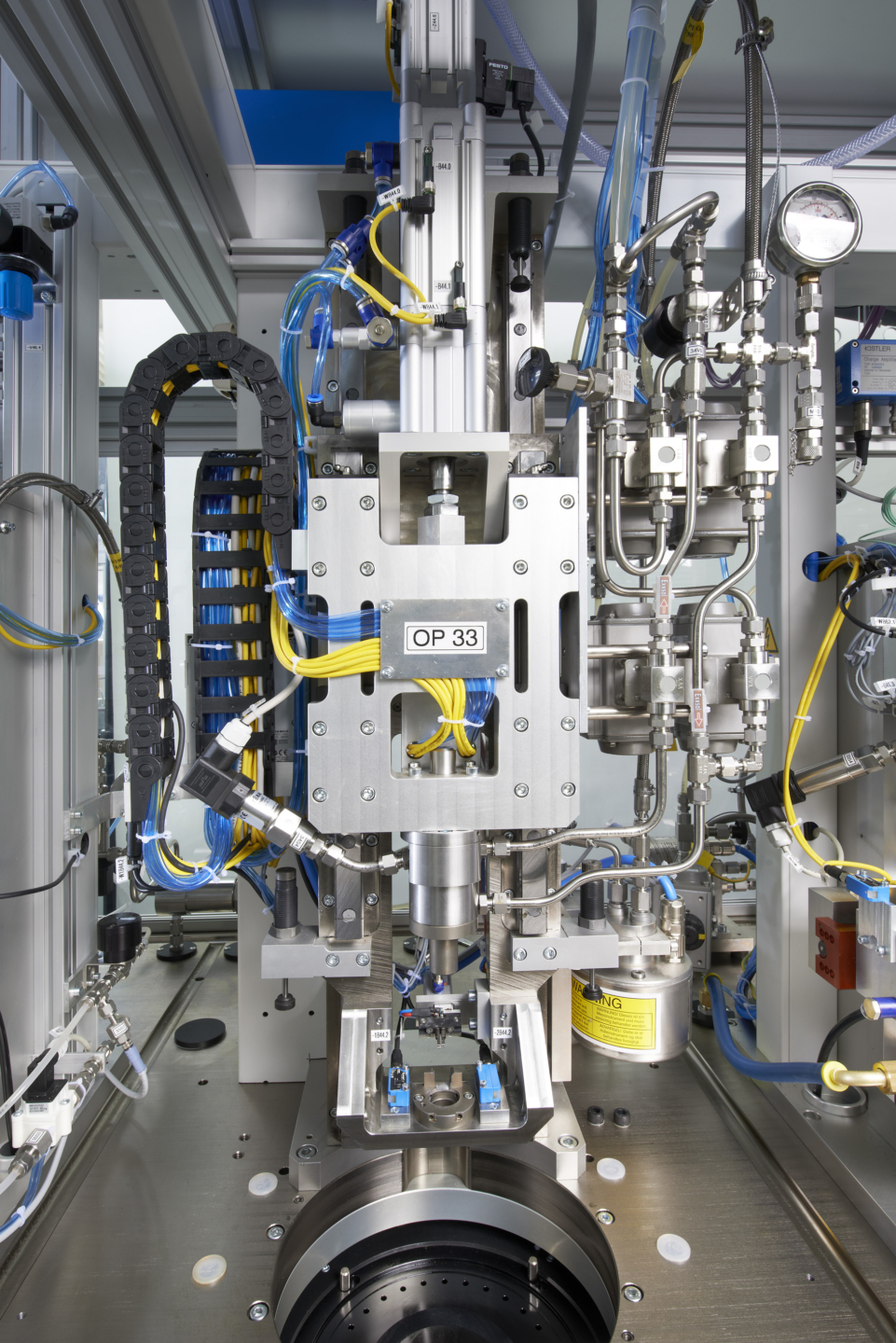 Innenansicht EOL Prüfstand GDI Injektoren